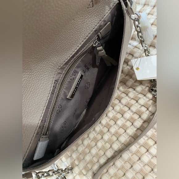 Tory Burch purse Britten Clutch in French Grey - Picture 2 of 7